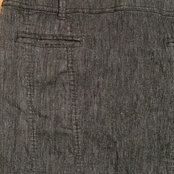 BEBE Dark Wash Denim Mini Jean Skirt With Pockets Women’s 10 - Picture 2 of 11